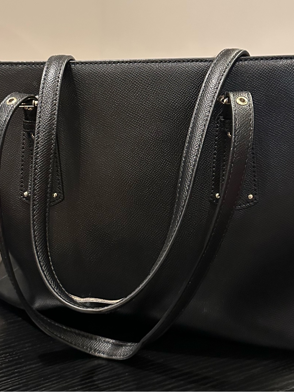 MICHAEL Michael Kors Leather Tote - Picture 4 of 5